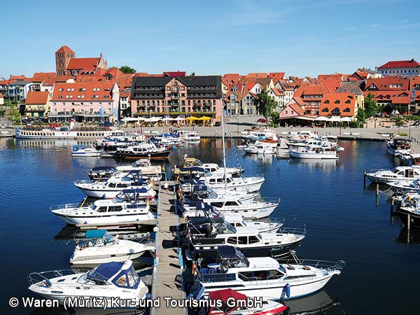 Naturparadies Mecklenburgische Seenplatte & Hanse Sail Rostock Image