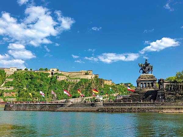 Gro&szlig;e Rheinschifffahrt von Linz zur Moselm&uuml;ndung und zur&uuml;ck Image