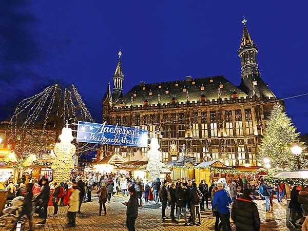 Weihnachtsmärkte Aachen und Schloss Merode